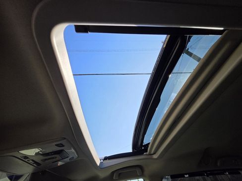 Used 2013 Toyota Sienna XLE FWD image 27