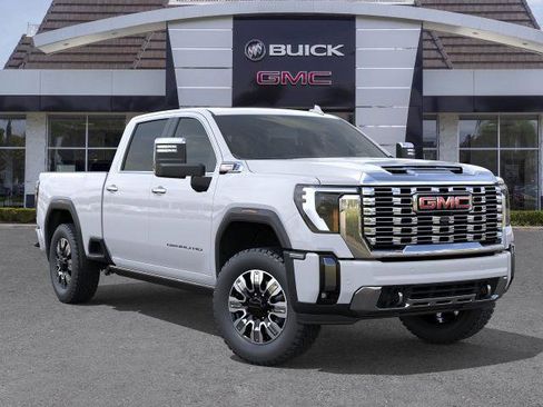 New 2026 GMC Sierra 2500 Denali w/ Denali Reserve Package image 7