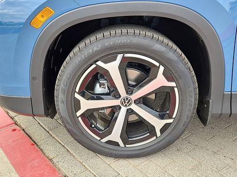 New 2026 Volkswagen Tiguan SE image 5