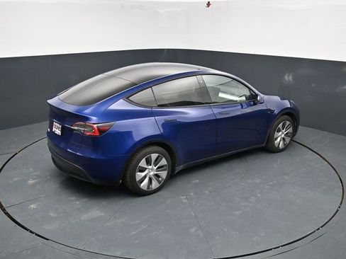 Used 2021 Tesla Model Y Long Range AWD/4WD image 34