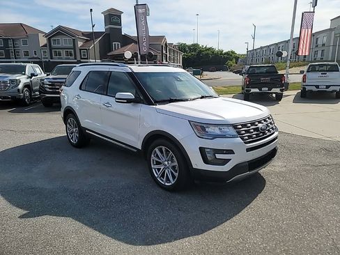 Used 2016 Ford Explorer Limited w/ Equipment Group 301A FWD image 1