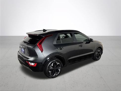 Used 2024 Kia Niro Wind w/ Wind Preserve Package FWD image 6
