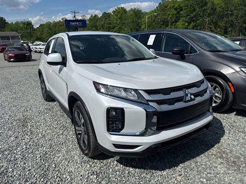 Used 2024 Mitsubishi Outlander Sport AWD image 2
