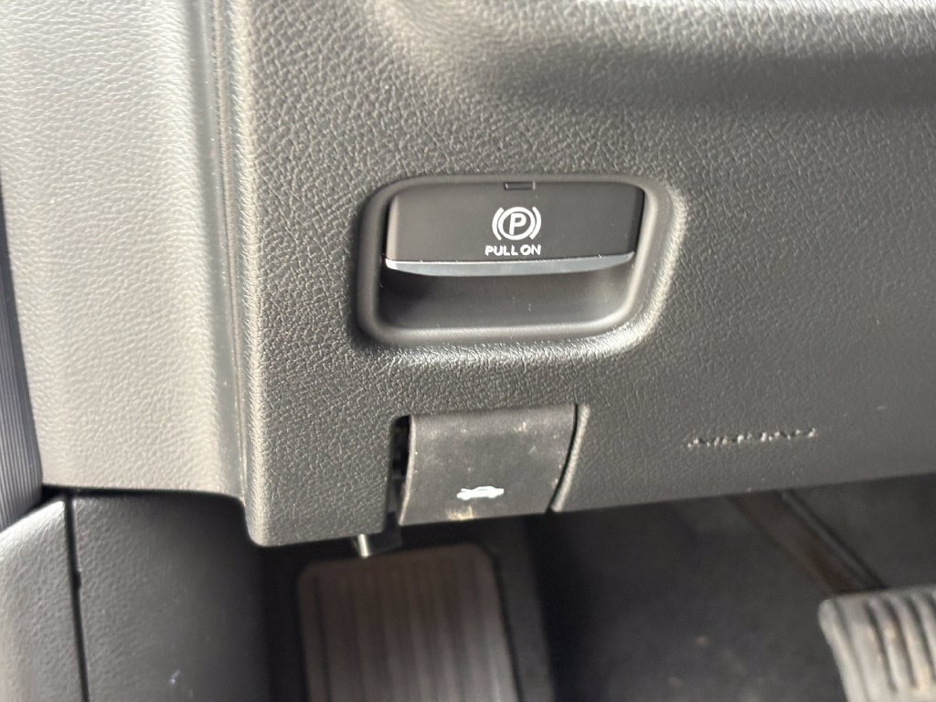 New 2026 Jeep Grand Cherokee Altitude RWD image 28