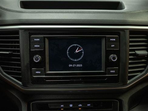 Used 2021 Volkswagen Atlas Cross Sport S image 17