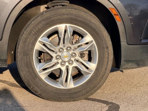 Used 2021 Chevrolet Blazer LT image 2