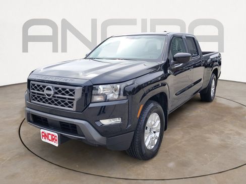 Used 2024 Nissan Frontier SV image 8