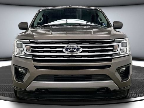 Used 2018 Ford Expedition Max XLT w/ Cargo Package AWD/4WD image 2