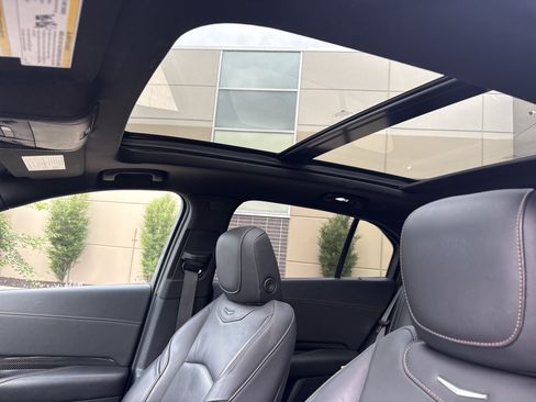 Used 2021 Cadillac XT4 Sport AWD/4WD image 28