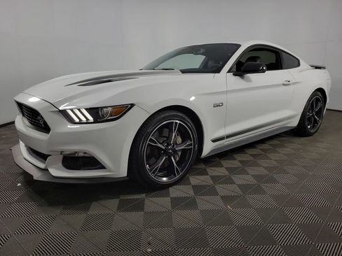 Used 2017 Ford Mustang GT Premium w/ Equipment Group 401A image 9