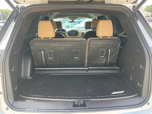 Used 2022 Chevrolet Traverse Premier w/ LPO, Floor Liner Package FWD image 6