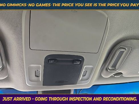 Used 2018 Toyota Camry SE w/ Convenience Package FWD image 20