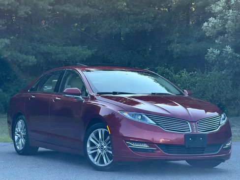 Used 2015 Lincoln MKZ AWD w/ Equipment Group 101A Select image 2