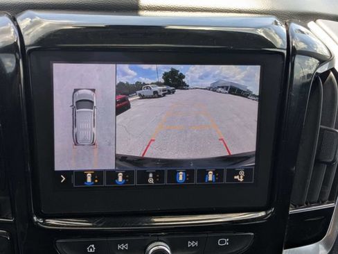 Used 2021 Chevrolet Traverse Premier w/ LPO, 'HIT The Road' Package FWD image 31