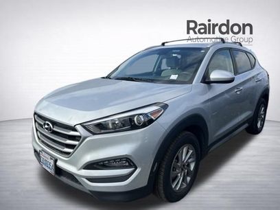 Used 2017 Hyundai Tucson SE w/ SE Popular Package 02