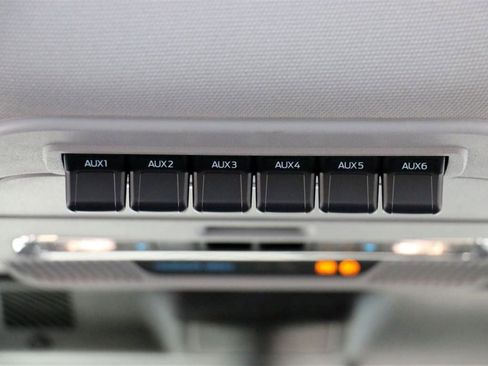 New 2026 Ford F250 Lariat w/ Black Appearance Package image 36