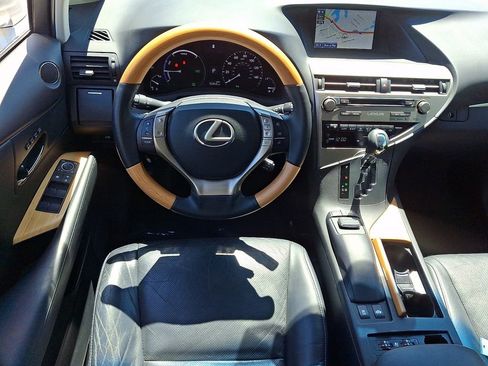 Used 2015 Lexus RX 450h AWD image 12
