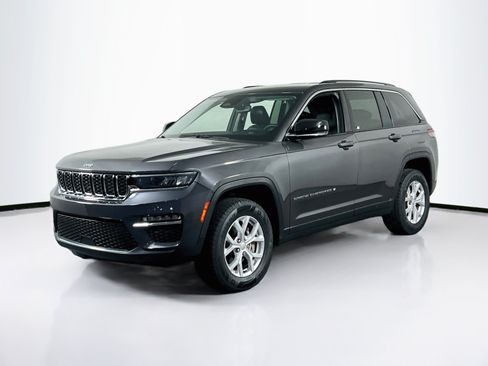 Used 2023 Jeep Grand Cherokee Limited w/ Trailer Tow Prep Group (B) AWD/4WD image 1