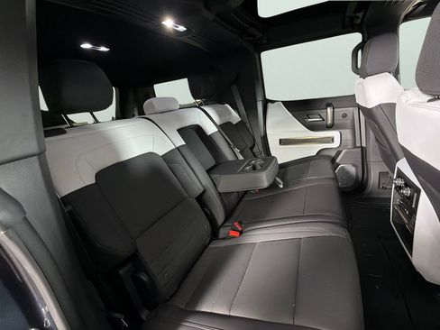 Certified 2025 GMC Hummer EV 3X AWD/4WD image 31