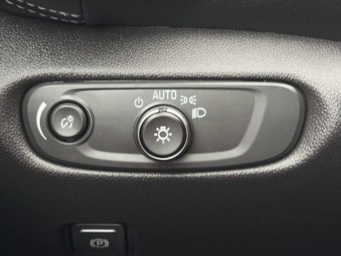 Used 2025 Chevrolet Blazer LT AWD/4WD image 56