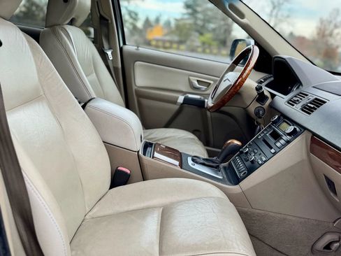 Used 2011 Volvo XC90 3.2 image 7