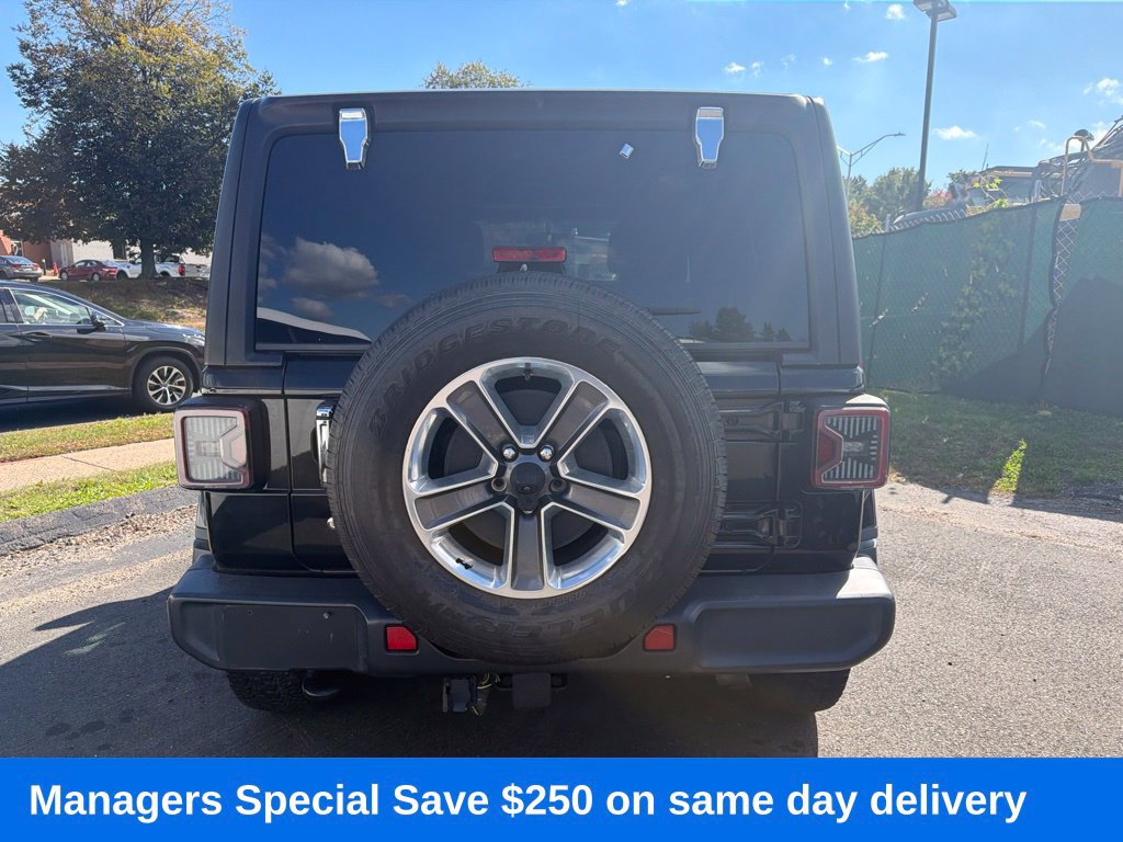 Used 2020 Jeep Wrangler Unlimited Sahara AWD/4WD image 5