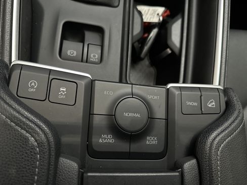 Used 2025 Toyota Grand Highlander AWD image 39