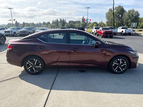 Used 2024 Nissan Sentra SV FWD image 7