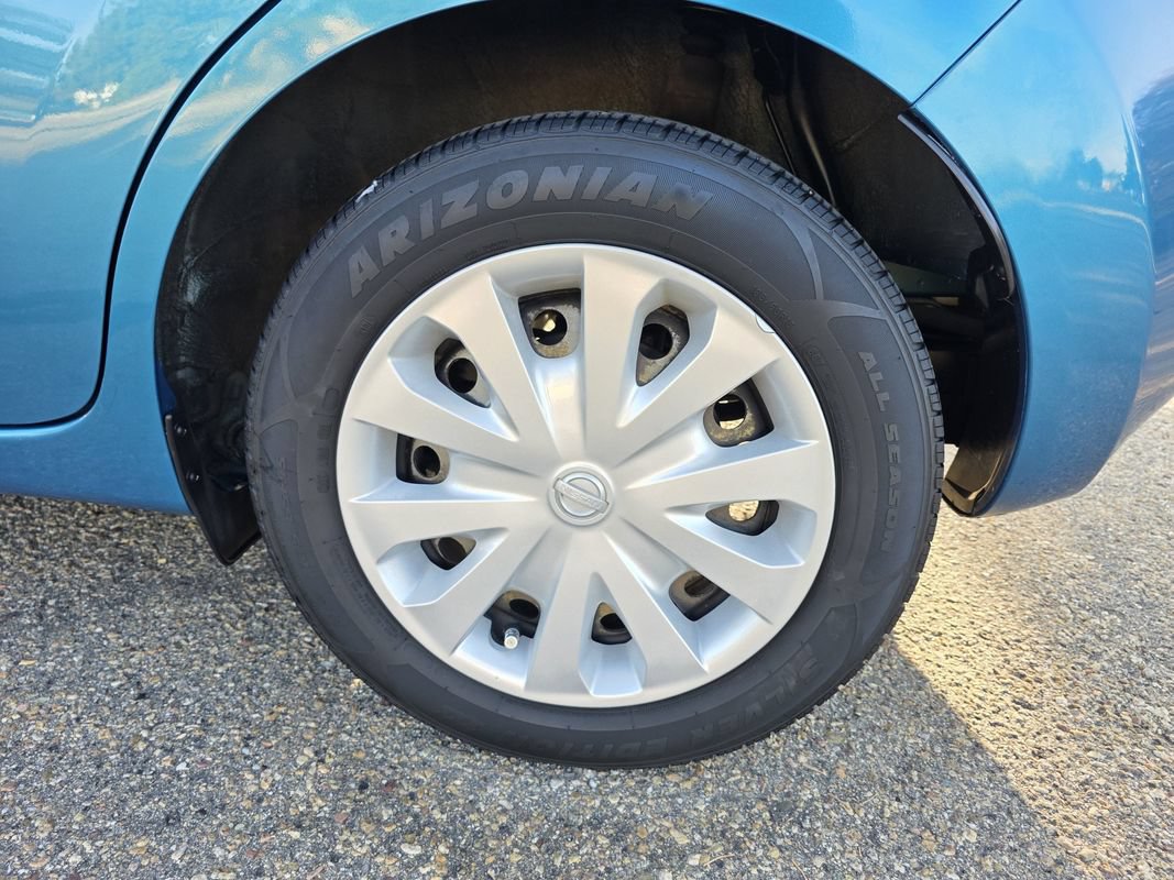 Used 2016 Nissan Versa Note SV FWD image 38