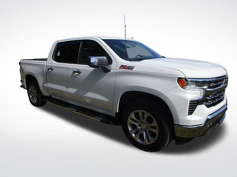 Used 2024 Chevrolet Silverado 1500 LTZ AWD/4WD image 7