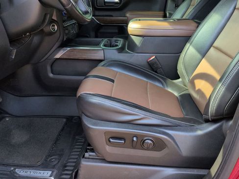 Used 2021 Chevrolet Silverado 2500 High Country w/ Z71 Off-Road Package AWD/4WD image 15