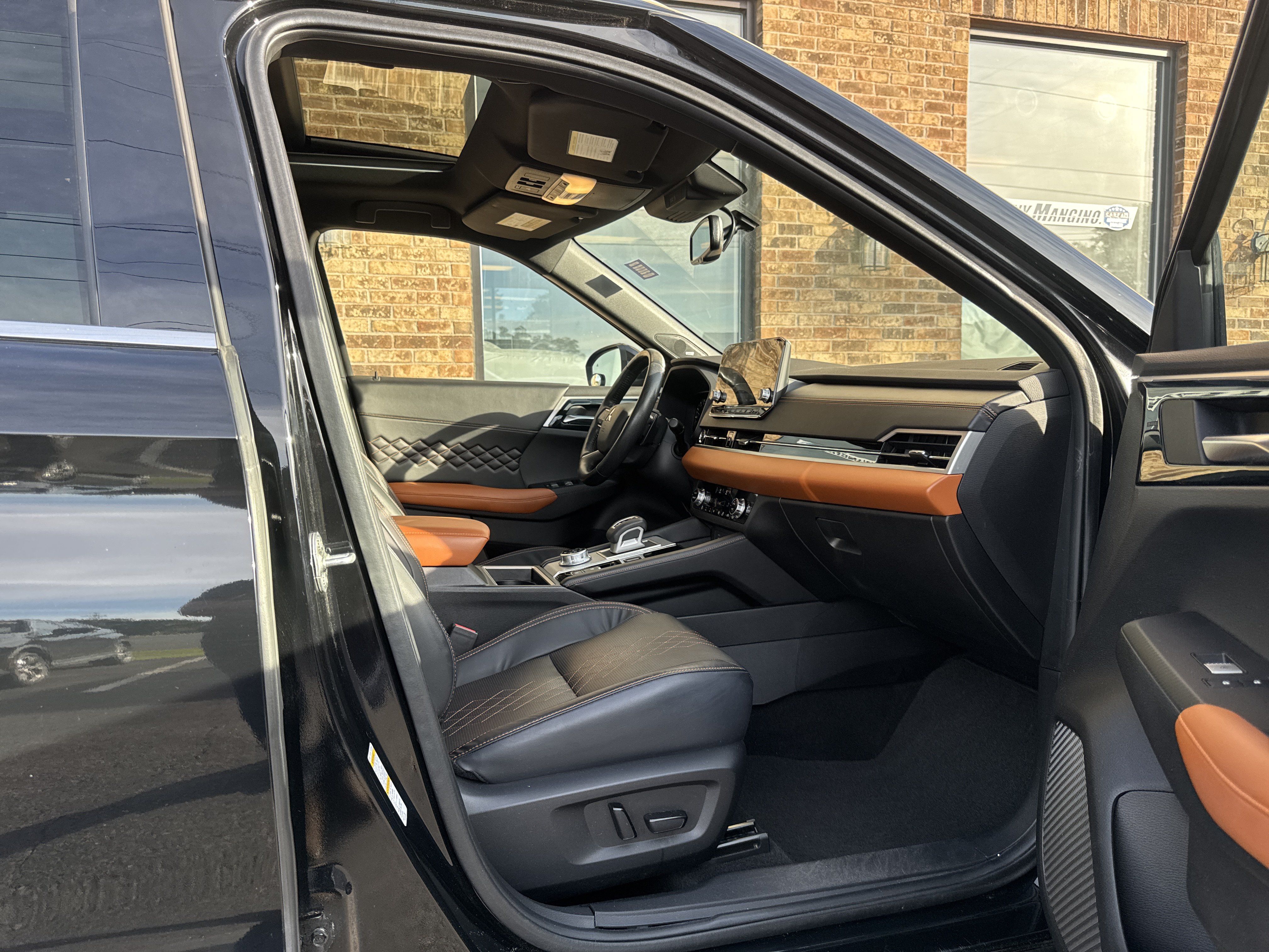 Used 2022 Mitsubishi Outlander SEL AWD/4WD image 17