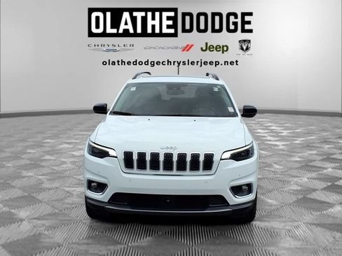 Certified 2022 Jeep Cherokee Limited w/ Mopar Interior Package AWD/4WD image 31