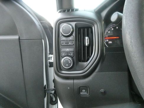 Used 2021 Chevrolet Silverado 1500 W/T w/ WT Fleet Convenience Package AWD/4WD image 15