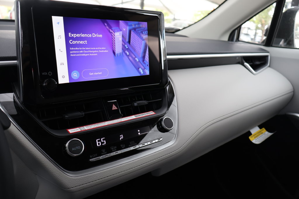 New 2026 Toyota Corolla Cross LE AWD/4WD image 24