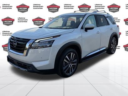 Used 2022 Nissan Pathfinder Platinum w/ Lighting Package (N93)