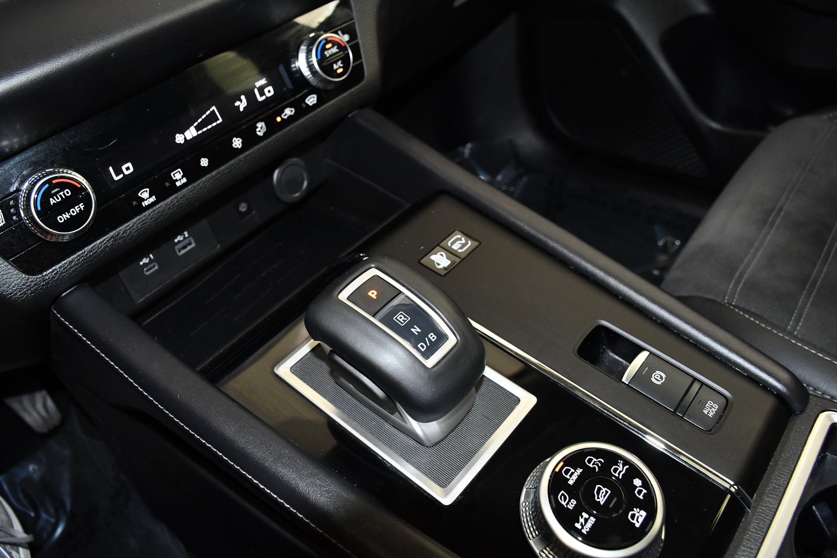 Used 2025 Mitsubishi Outlander SE AWD/4WD image 31