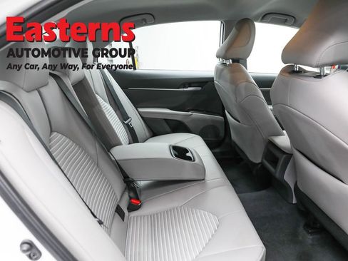 Used 2024 Toyota Camry SE FWD image 20