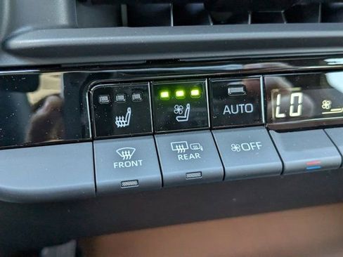 New 2026 Toyota Crown Signia image 29