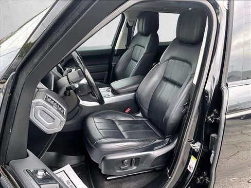 Used 2019 Land Rover Range Rover Sport SE AWD/4WD image 26