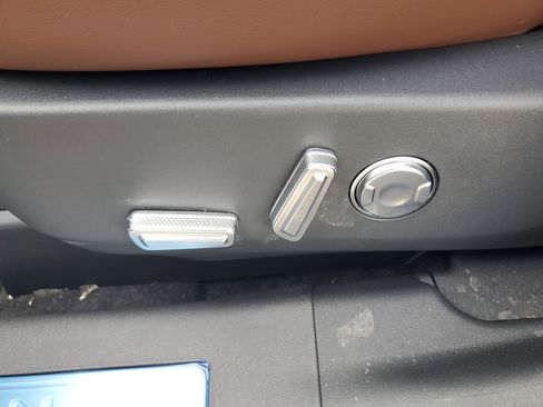 New 2026 Lincoln Nautilus Reserve w/ Jet Appearance Package image 12