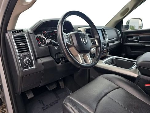 Used 2018 RAM 1500 Laramie AWD/4WD image 15