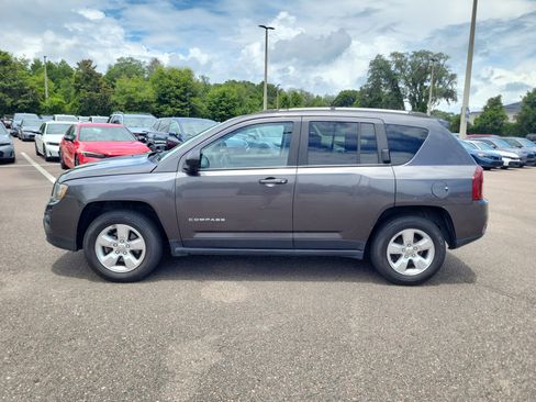 Used 2016 Jeep Compass Sport w/ Power Value Group FWD image 2