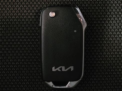 Used 2023 Kia Forte LXS w/ LXS Technology Package FWD image 32