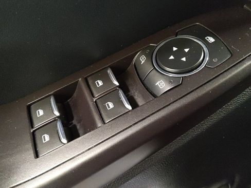 Used 2020 Ford Explorer XLT w/ Equipment Group 202A image 27