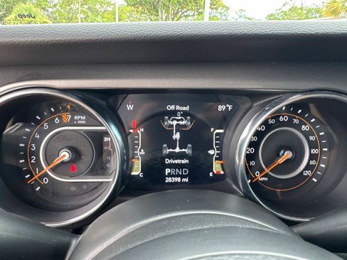 Used 2022 Jeep Wrangler Unlimited Sport AWD/4WD image 27