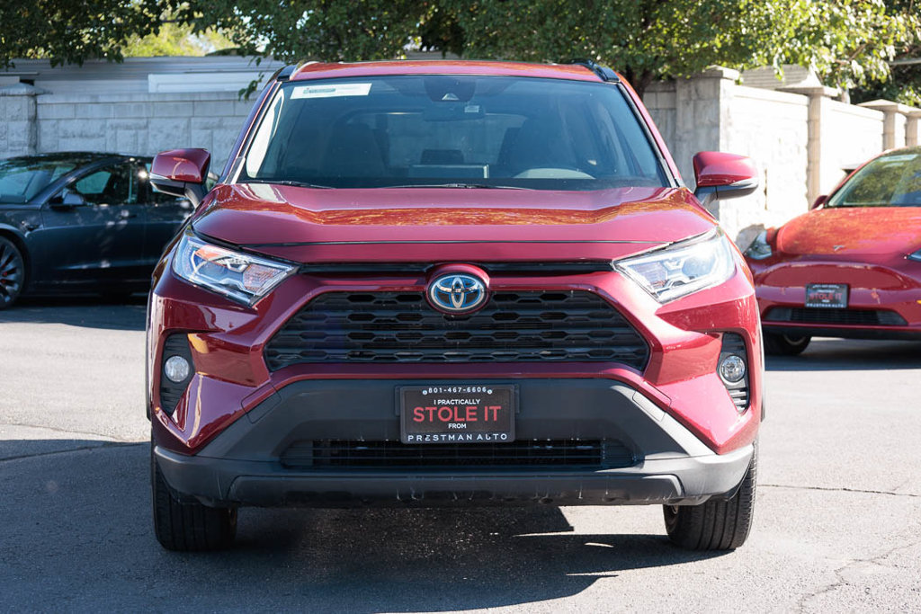 Used 2021 Toyota RAV4 XLE w/ Convenience Package AWD/4WD image 9