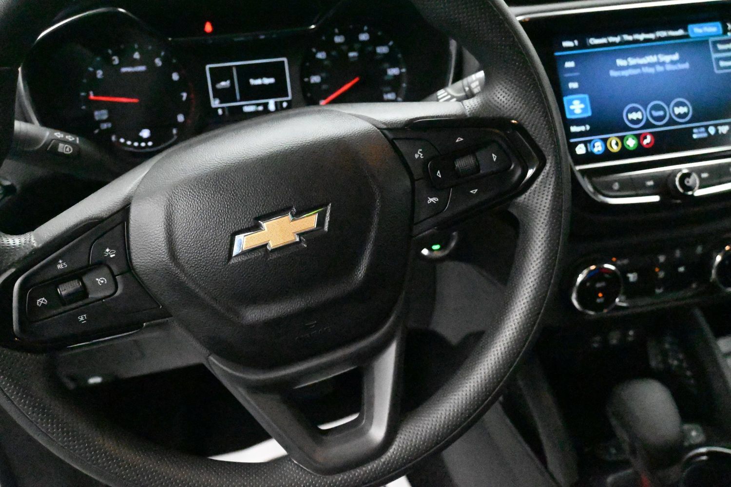 Used 2023 Chevrolet TrailBlazer LT w/ Convenience Package FWD image 18