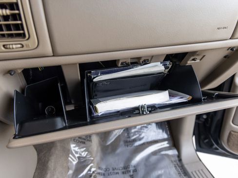 Used 2004 Chevrolet Silverado 3500 LT w/ Heavy-Duty Power Package image 36