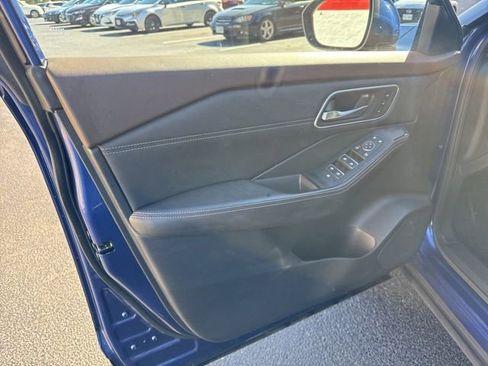 Used 2023 Nissan Rogue Platinum w/ Platinum Premium Package image 12